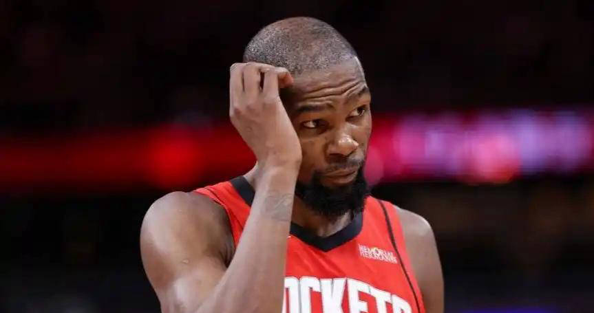 亚博体育-关于杜兰特回归赛场，惊险取胜首场状态亮眼，西班牙队观众沸腾！的信息